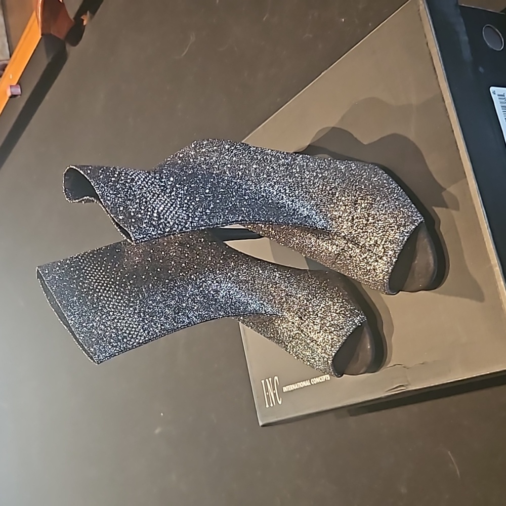 Inc international concept women's Rie to fabric peep toe pewter knit booties